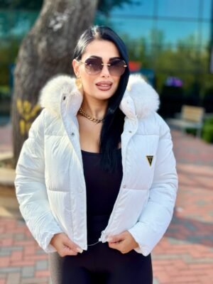 Alternative view of Geaca GESS blana scurt ALB